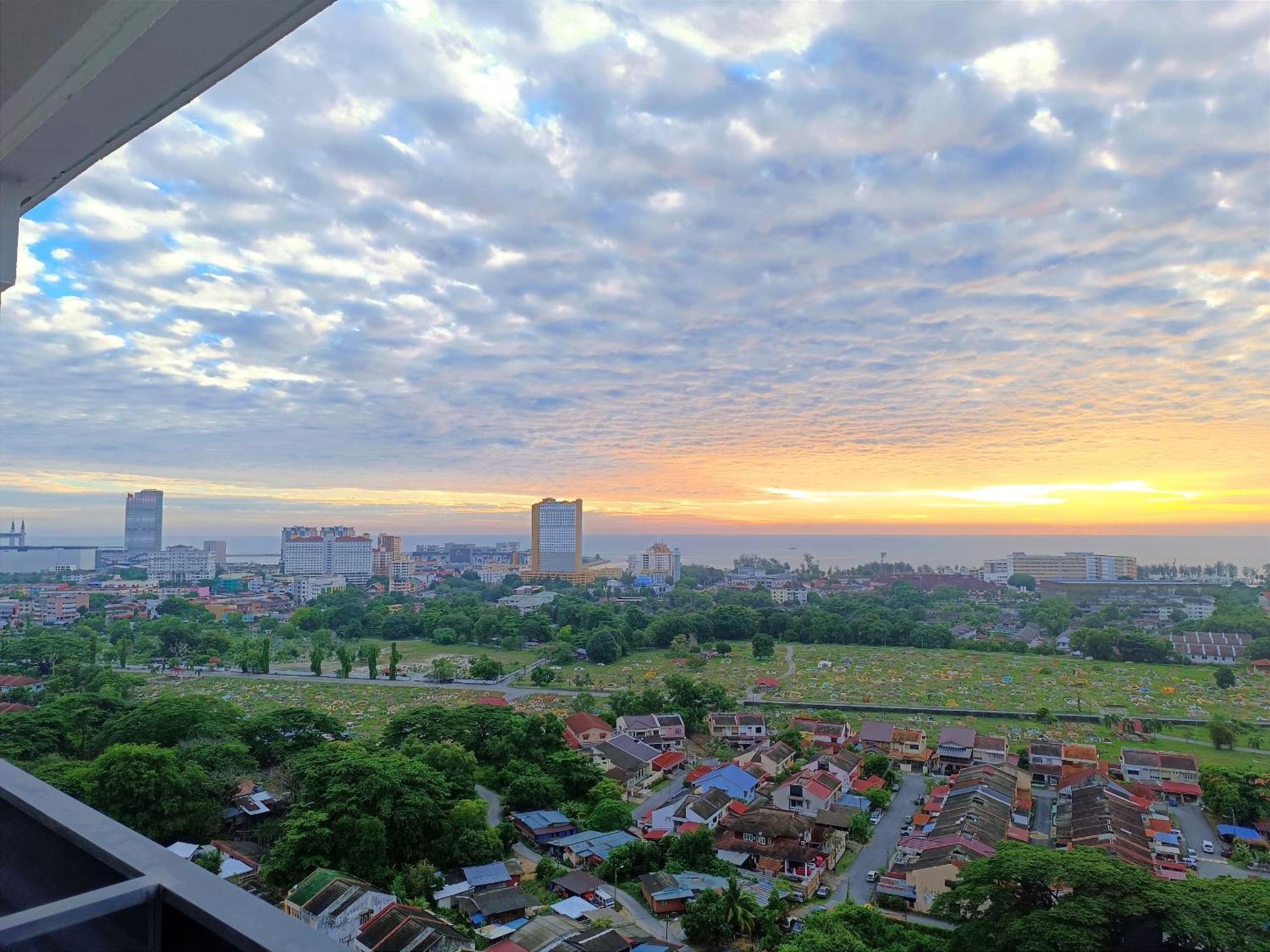 D'Luna Homestay Seaview I Sunrise View Kuala Terengganu Exterior foto